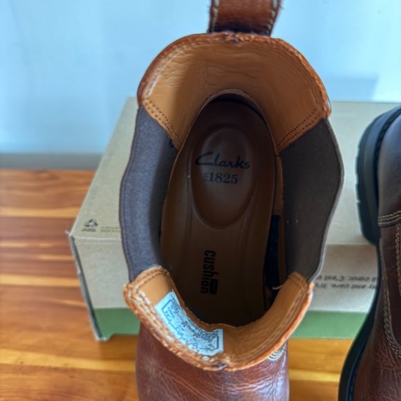 Clarks 1825 Chelsea Boot Size 9M US - Picture 10 of 15